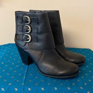 Born Bolo Leather booties sz 7.5
